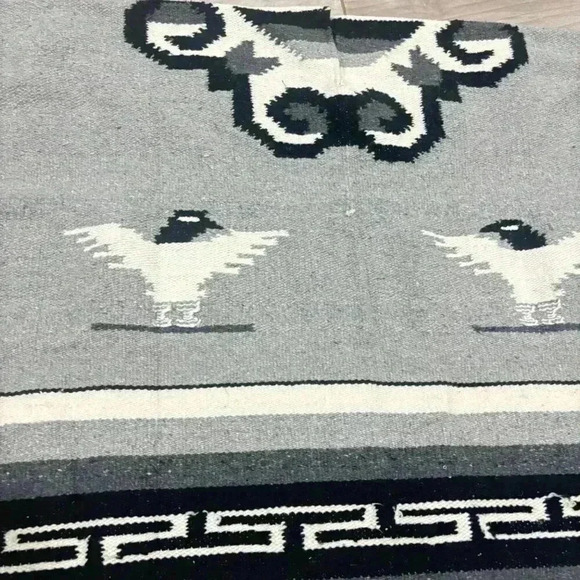 Vintage HandwovenSerape Poncho With Bird Motif & Geometric Patterns Black Grey - Picture 3 of 7